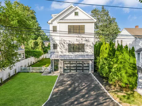 61 James St, Fairfield, CT 06824