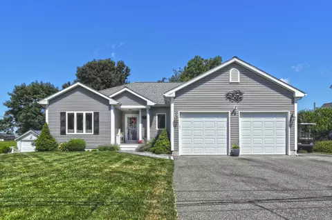 7 Wildwood Rd, Old Saybrook, CT 06475