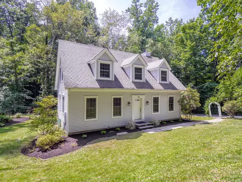 51 Mamanasco Rd, Ridgefield, CT 06877