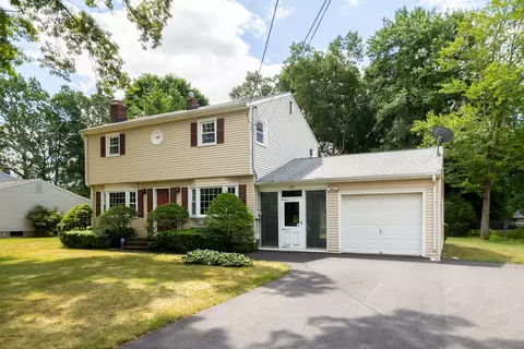 404 Hitchcock Rd, Southington, CT 06489