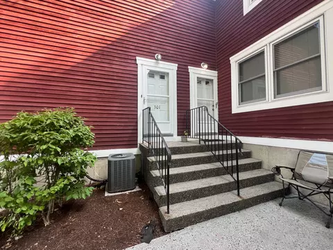7 Dean St #3-301, Danbury, CT 06810