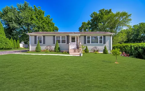 5 Nursick Ter, Portland, CT 06480