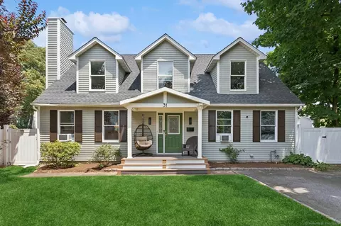 31 Cowing Pl, Stamford, CT 06906