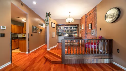 1 Linden Pl #407, Hartford, CT 06106