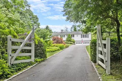 285 N Salem Rd, Ridgefield, CT 06877