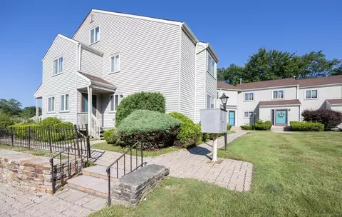 301 Village Dr #301, Torrington, CT 06790