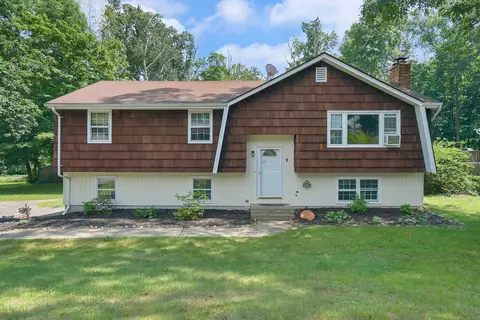 9 Broad Oak Dr, Ashford, CT 06278