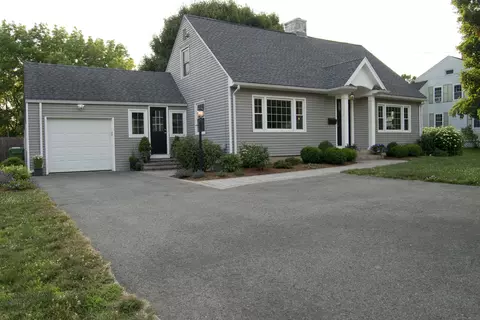 1761 Main St, Glastonbury, CT 06033