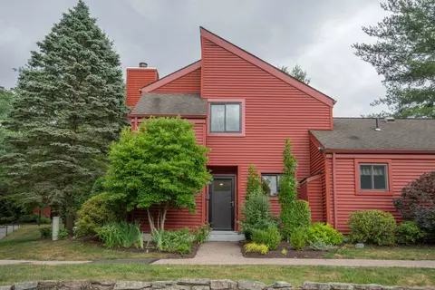 221 Hollister Way N #221, Glastonbury, CT 06033