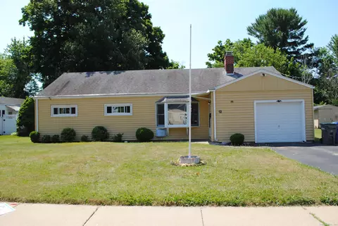 12 Conway Rd, Manchester, CT 06042