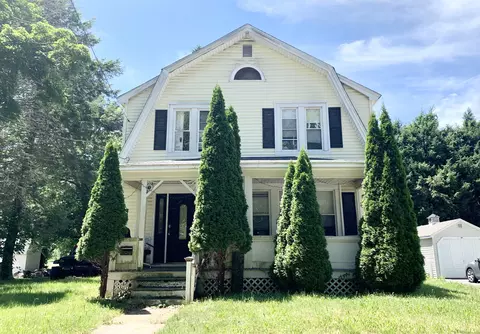 121 South St, Windham, CT 06226