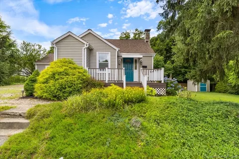 10 Glezen St, Norwich, CT 06360