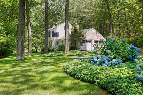 390 Half Mile Rd, Fairfield, CT 06890
