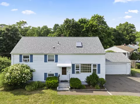 8 Pembroke Rd, Hamden, CT 06514 photo 1
