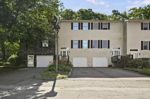 605 Essex Ct #605, Torrington, CT 06790
