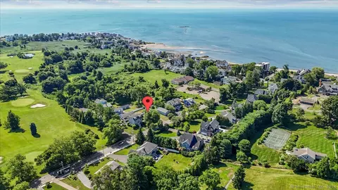 1249 S Pine Creek Rd, Fairfield, CT 06824