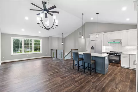 13 Playground Dr, Woodstock, CT 06281
