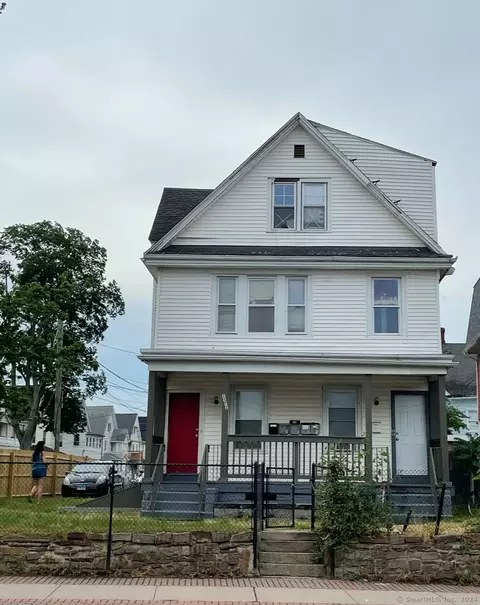 1572 Park St, Hartford, CT 06106