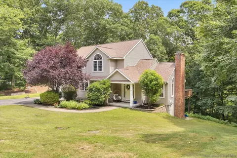 39 Viola Dr, East Hampton, CT 06424