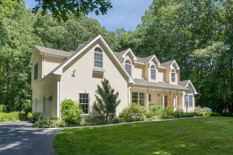 44 Spring Rock Rd, East Lyme, CT 06333