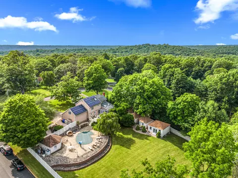 429 Sea Hill Rd, North Branford, CT 06471