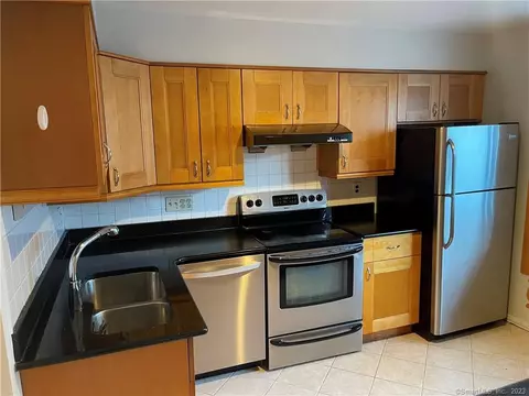 413 Glenbrook Rd #9, Stamford, CT 06906
