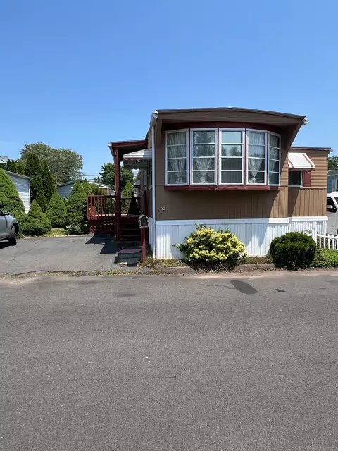 230 Main St #40, Wallingford, CT 06492
