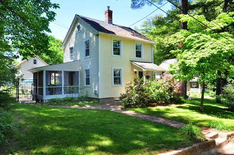 9 Stebbins Brook Ln, Simsbury, CT 06070