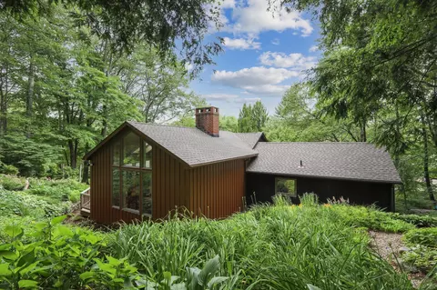17 Pine Hill Trl, Sherman, CT 06784