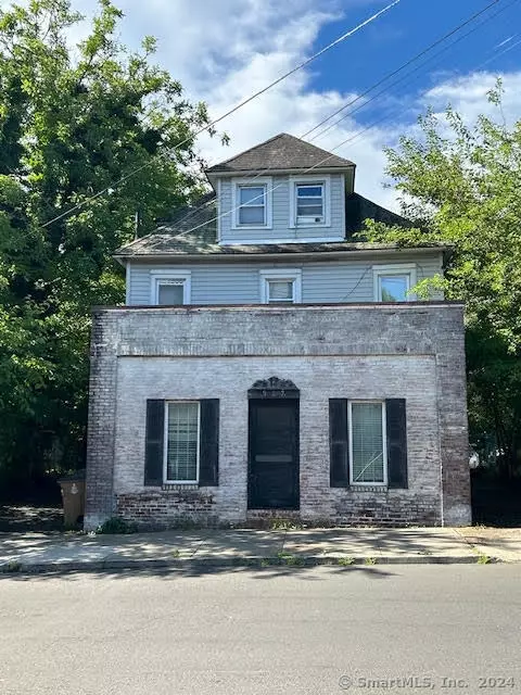 907 Cove Rd, Stamford, CT 06902