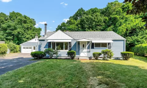 15 Stepney Cir, Rocky Hill, CT 06067
