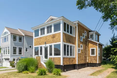 126 Beach Ave, Madison, CT 06443