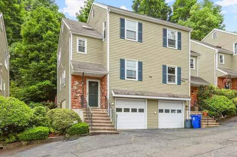 69 Riverside Ave #A, Norwalk, CT 06850