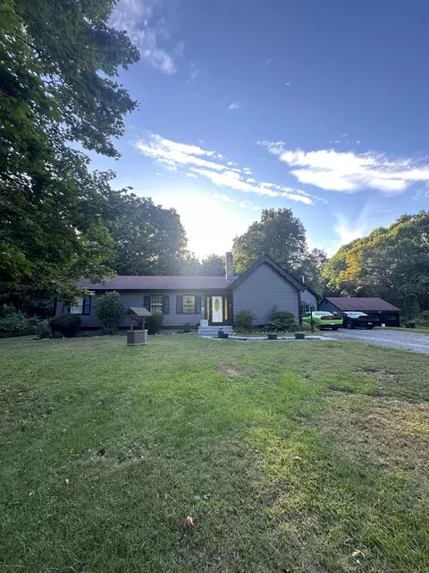 715 Long Cove Rd, Gales Ferry, CT 06335