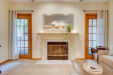 33 Langdon Ct #B101, Berlin, CT 06037