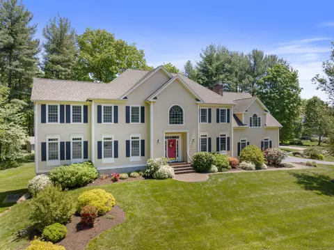 31 Dover Ct, Guilford, CT 06437