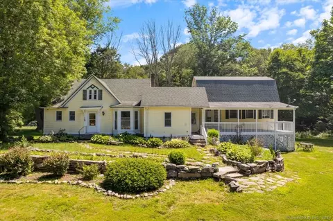 1493 North Rd, Groton, CT 06340