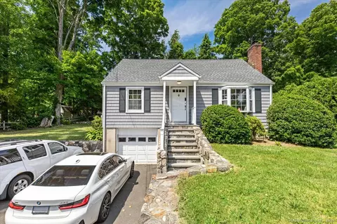 16 Woodway Rd, Stamford, CT 06907