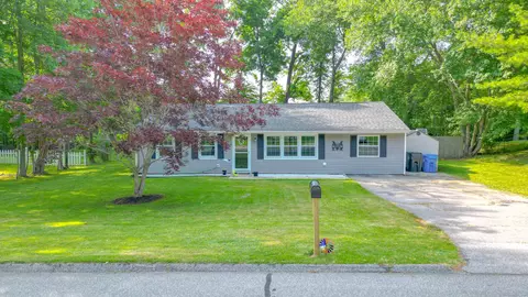 15 Pennywise Ln, Ledyard, CT 06339