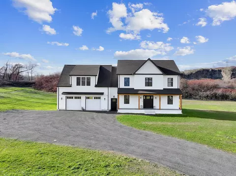 358 Totoket Rd, North Branford, CT 06471