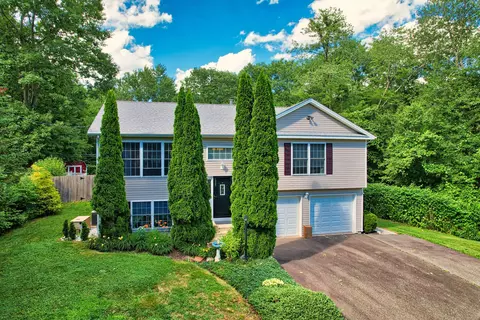 456 Bayberry Dr, Thomaston, CT 06787