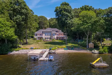 25 Cottage Rd, Bozrah, CT 06334