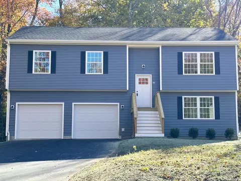 42 Holmes Rd, East Lyme, CT 06333
