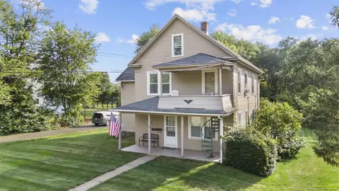 194 Lower Ln, Berlin, CT 06037
