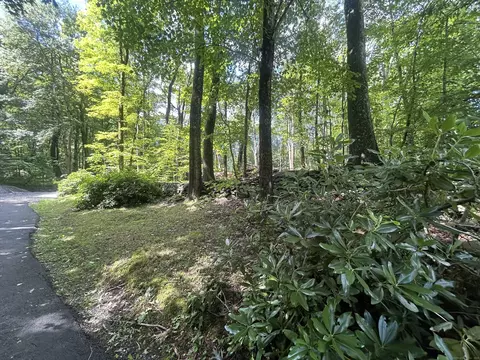 14 Kent Rd, Warren, CT 06754
