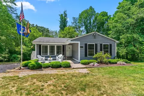 227 Pendleton Hill Rd, North Stonington, CT 06359