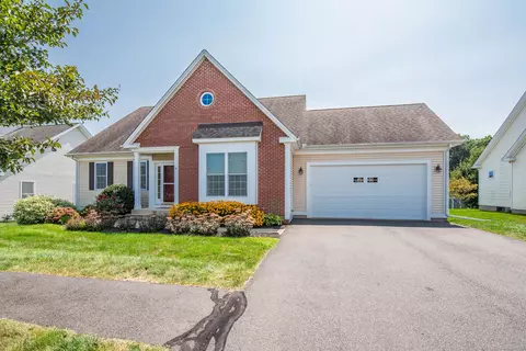 4 Harwood Gdns #4, Cromwell, CT 06416