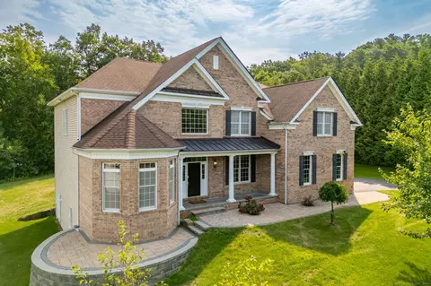 60 Penwood Xing, Glastonbury, CT 06033