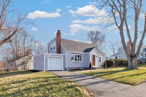 6 Catherine Ct, Milford, CT 06460