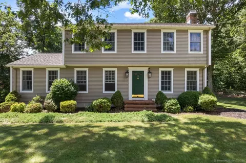 26 Sachem Rd, Seymour, CT 06483